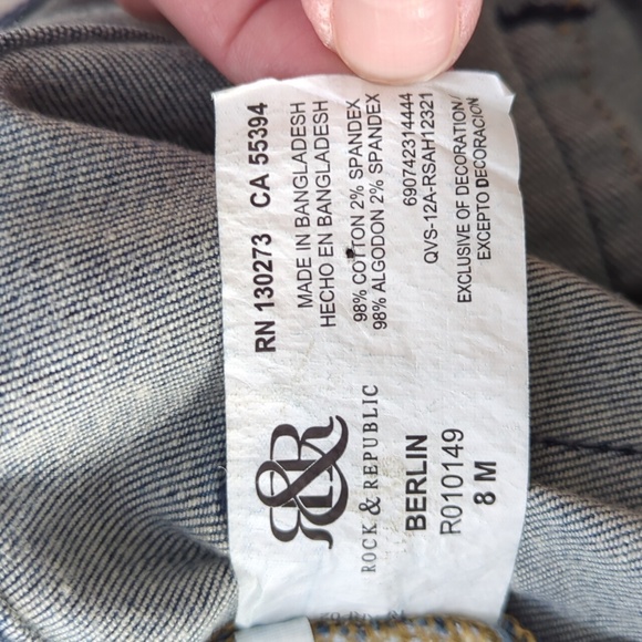 Rock & Republic Berlin Distressed Denim Jeans 8M Blue Pockets - Picture 6 of 16